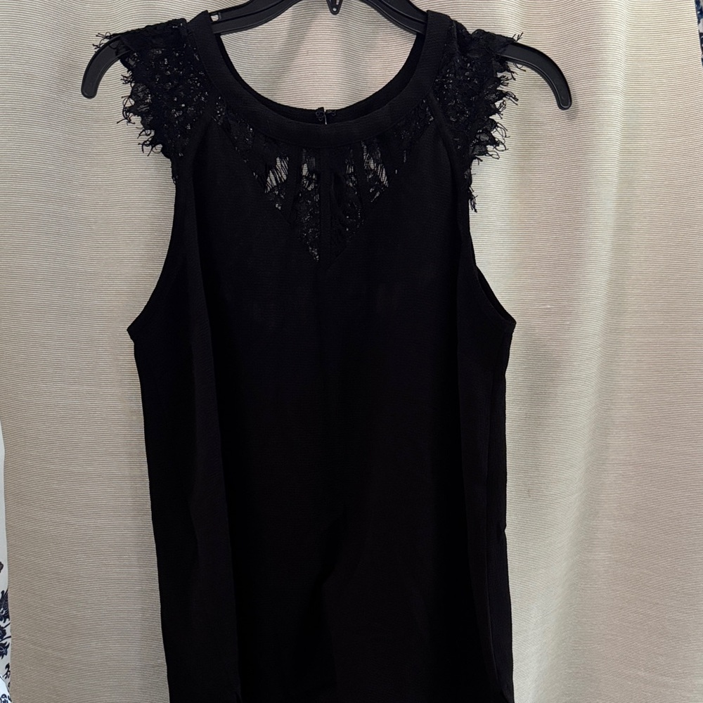 41 Hawthorn Black Lace Accent Tank Top
